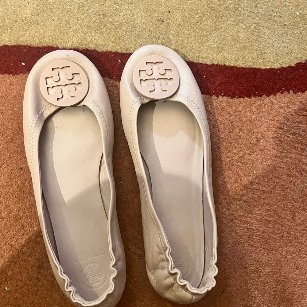 Tory Burch Women's beige Ballet Flats